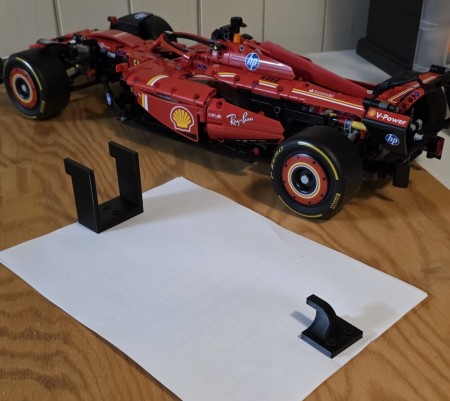 Oppheng til F1 Lego (Ferrari)